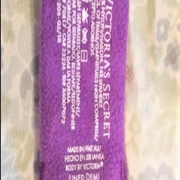 Purple / Raspberry Victoria's secret Body by Victoria lined demi bra - Picture 4 of 4